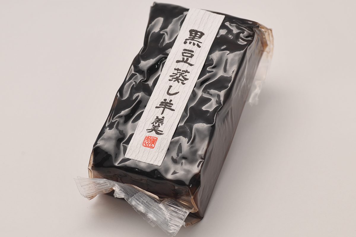 黒豆蒸し羊かん